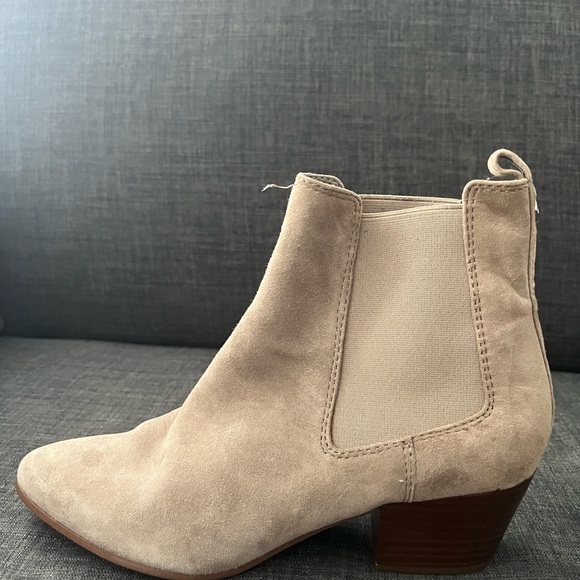 Sam Edelman Chelsea Gray Booties - Picture 4 of 5